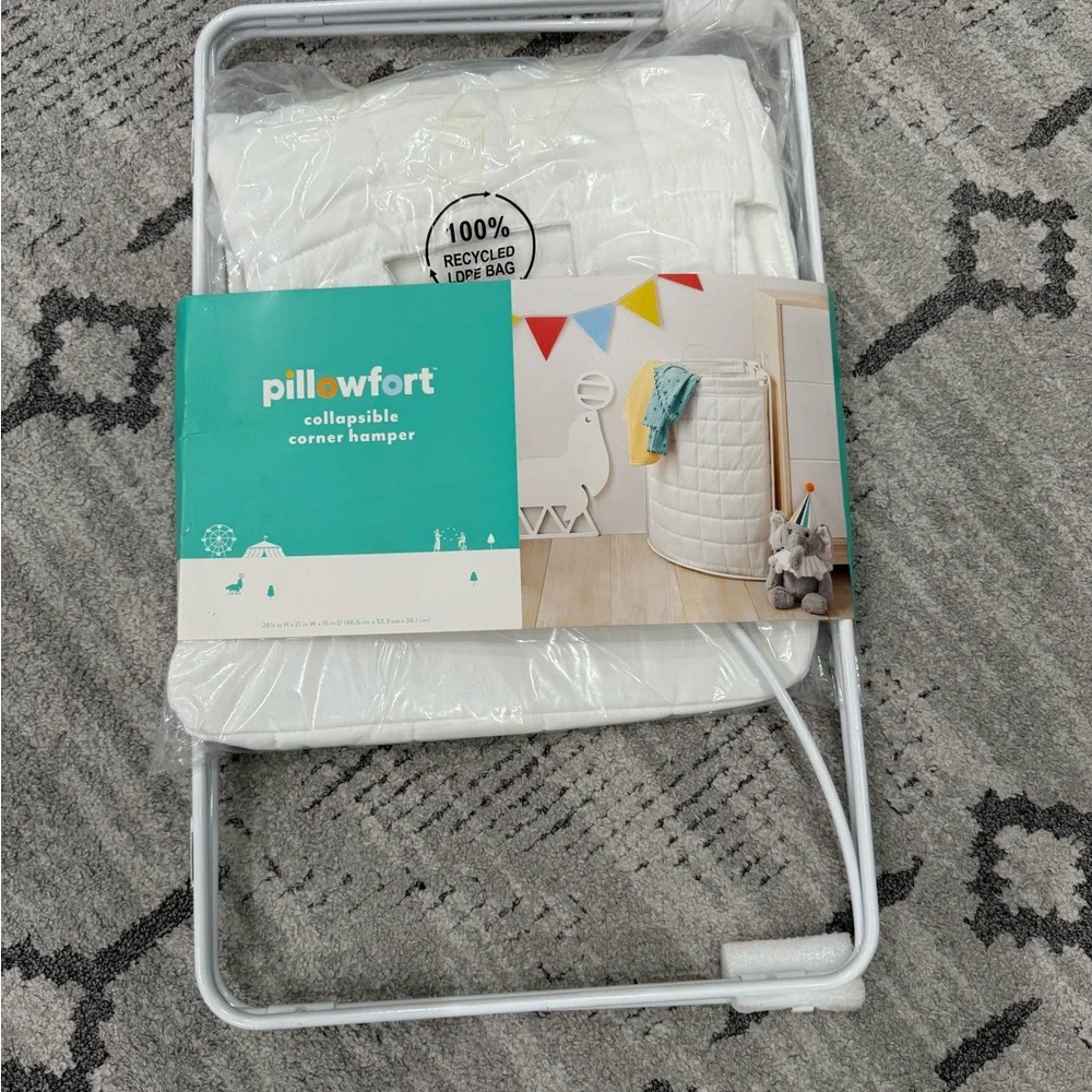 Pillowfort Cream Collapsible Corner Hamper